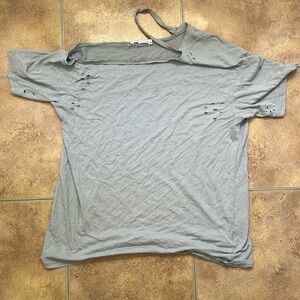 Byegreis ripped tee, over the neck and open shoulder
